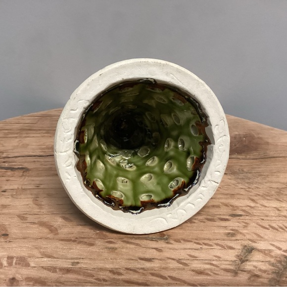 🟢 Stunning Handmade / Hand Painted & Kiln Fired Ceramic Crafted Christmas Tree - Picture 7 of 10